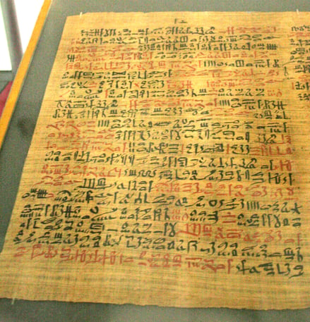 Manuscrito do Ebers Papyrus (1500 a.C),